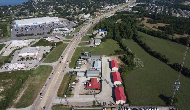More Photos Of 19181 Highway 105 W, Montgomery Warehouse For Lease