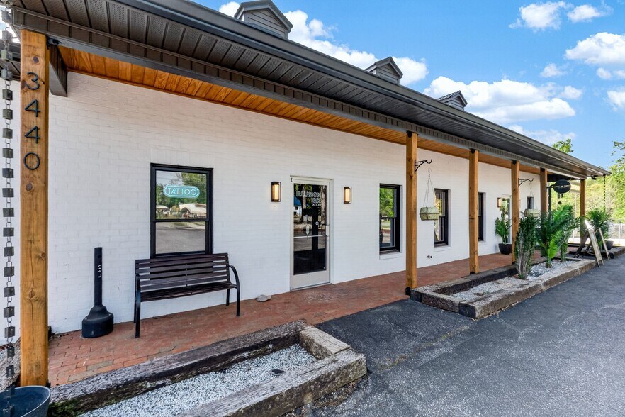 More Photos Of 3440 E Broad St, Statesville Office For Sale