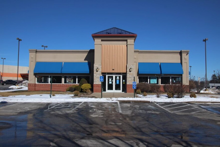 More Photos Of 10910 New Halls Ferry Rd, Saint Louis Restaurant For Lease