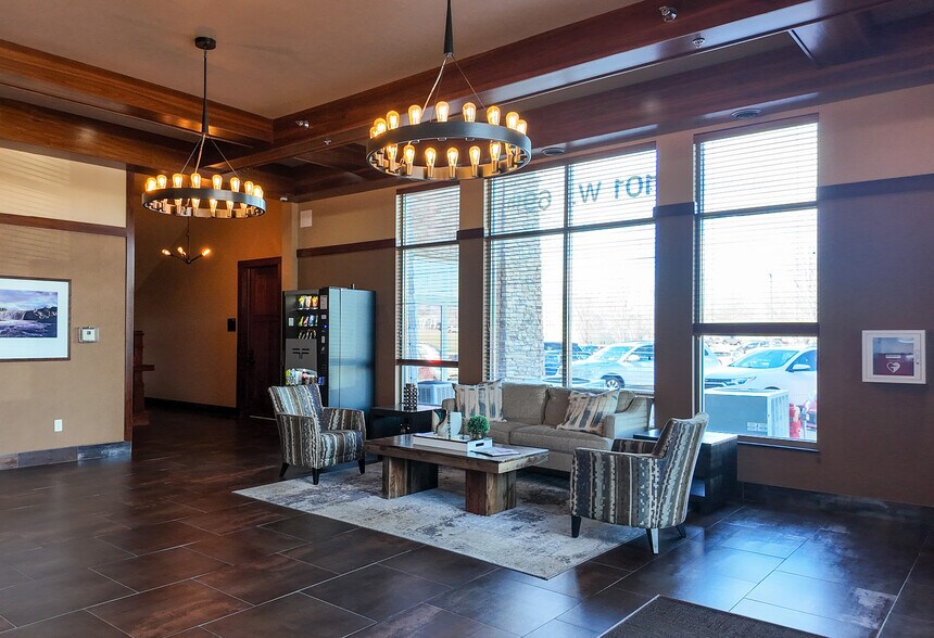 More Photos Of 101 W 69th St, Sioux Falls Office For Lease