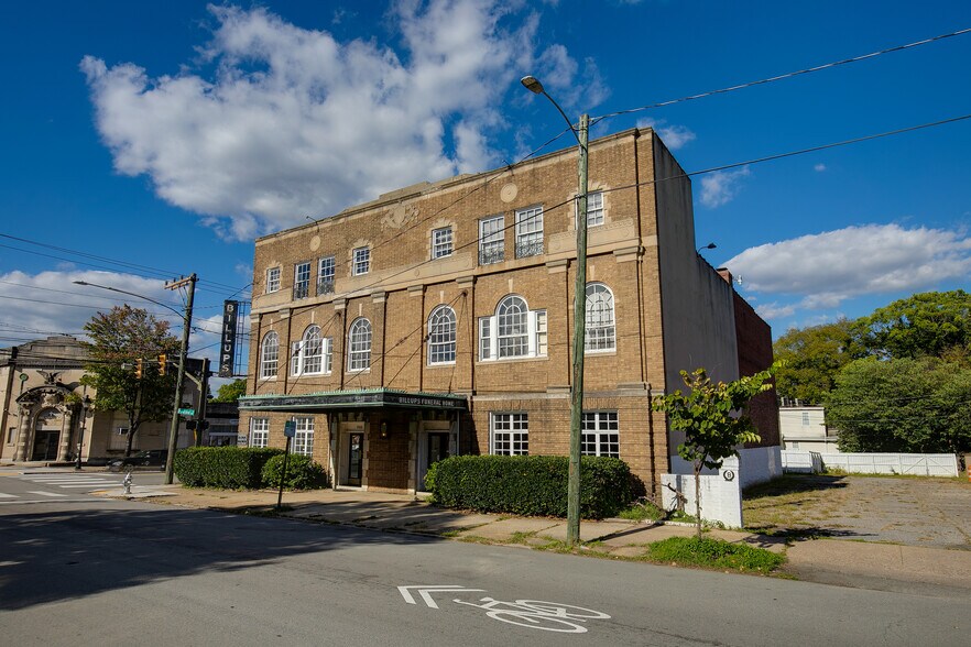 More Photos Of 2500 E Marshall St, Richmond Office For Lease