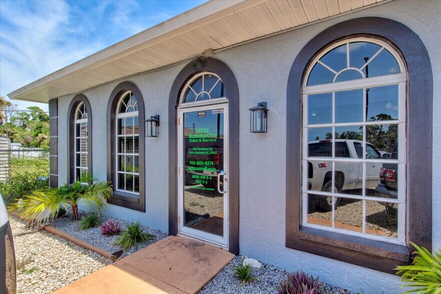 More Photos Of 340 Tamiami Trl, Port Charlotte Storefront Retail Office For Lease