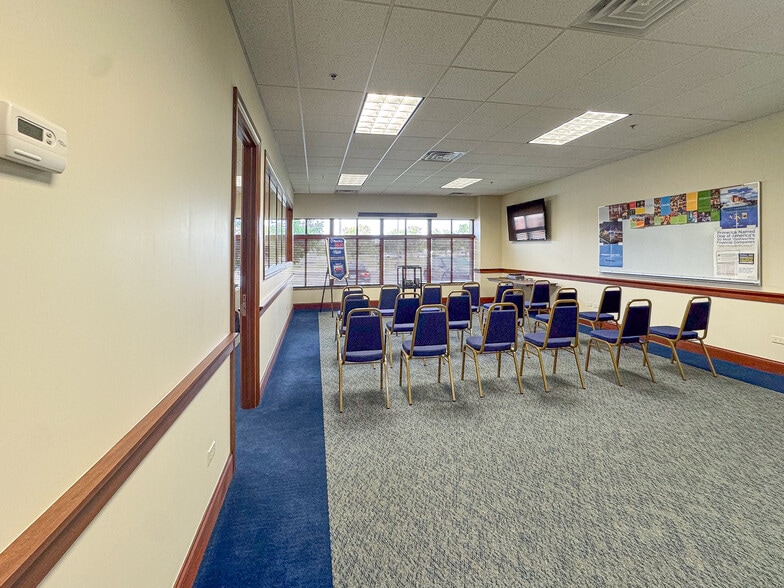 More Photos Of 1776 Legacy Cir, Naperville Medical For Sale