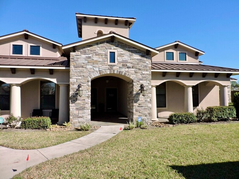 More Photos Of 12510-12526 Cutten Rd, Houston Unknown For Lease