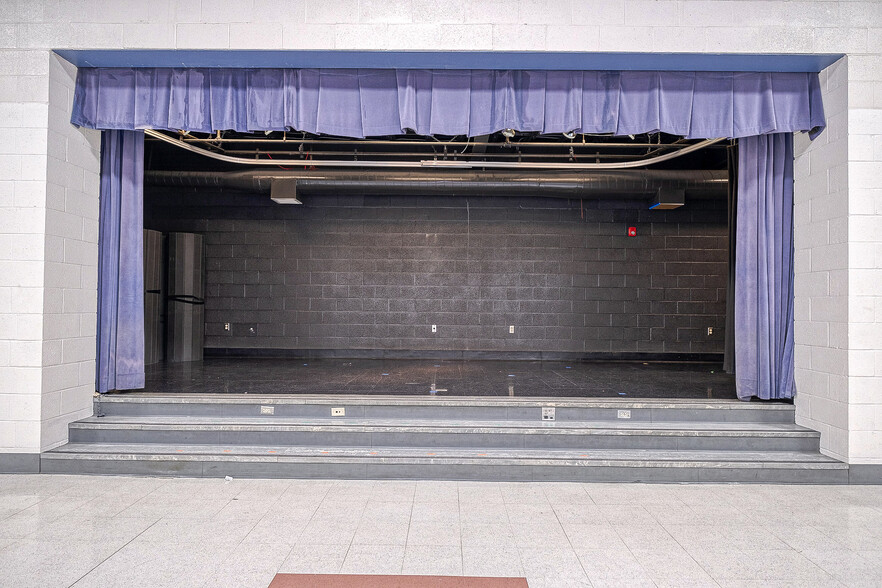 More Photos Of 255 Third St, New Kensington Schools For Sale