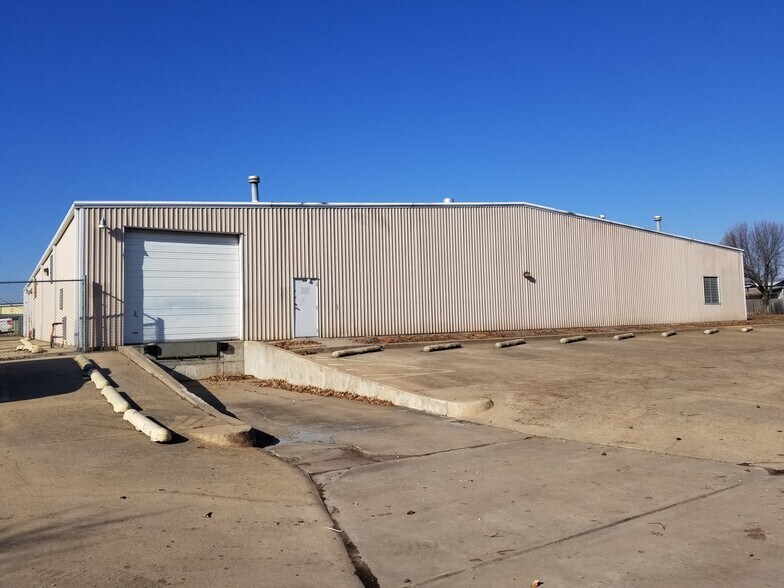 More Photos Of 502-608 N Redbud Ave, Broken Arrow Unknown For Lease