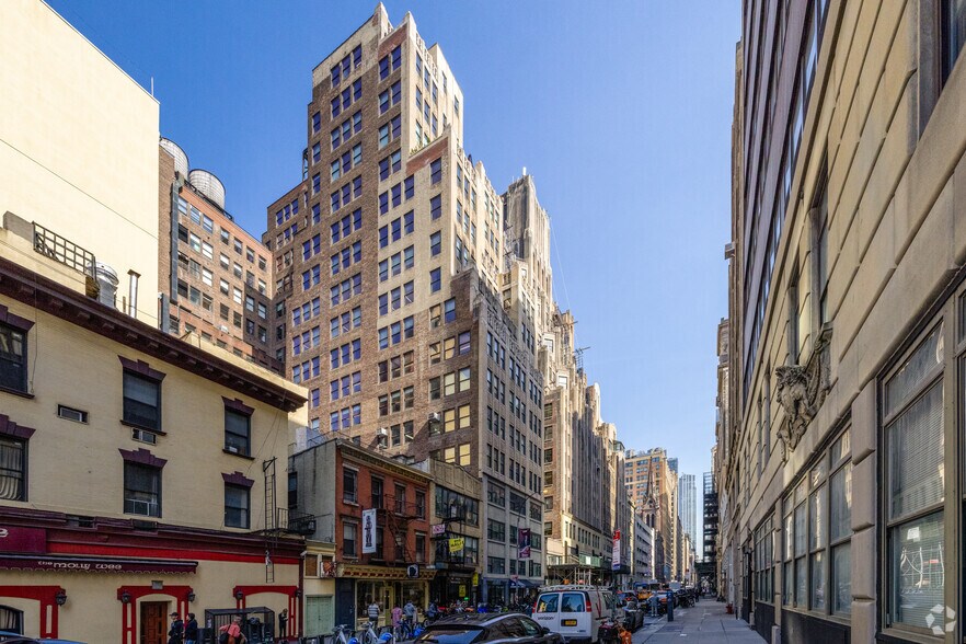 Primary Photo Of 259 W 30th St, New York Office For Sale