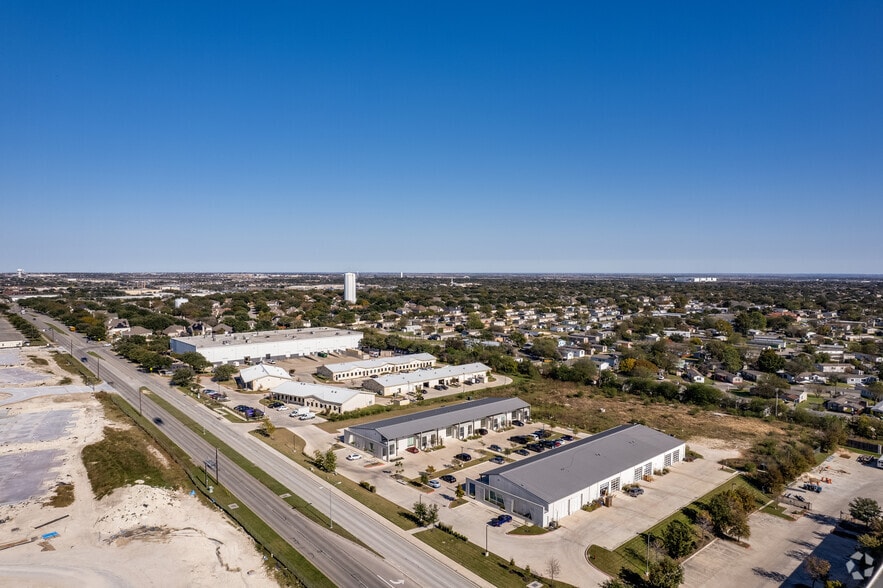 More Photos Of 1011 S Heatherwilde Blvd, Pflugerville Research And Development For Lease
