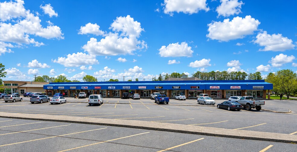 More Photos Of 963-979 Oak Ridge Tpke, Oak Ridge Storefront For Sale