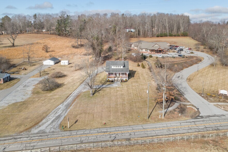 More Photos Of 132 Christiansburg Pike NE, Floyd Flex For Sale