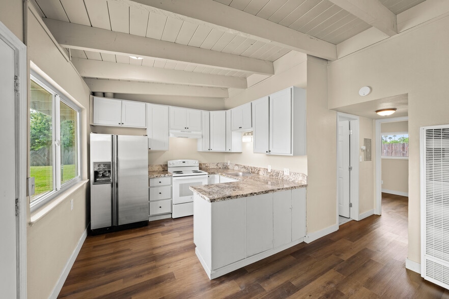 More Photos Of 2605 Albatross Way, Sacramento Apartments For Sale