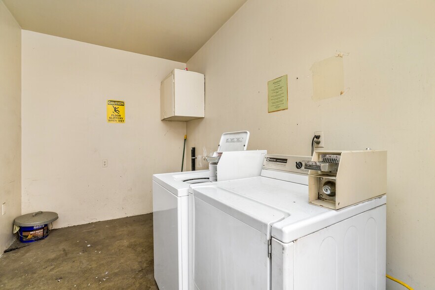 More Photos Of 523 E Hazel St, Inglewood Apartments For Sale