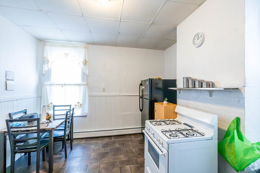 More Photos Of 1074 Summit Ave, Jersey City Apartments For Sale