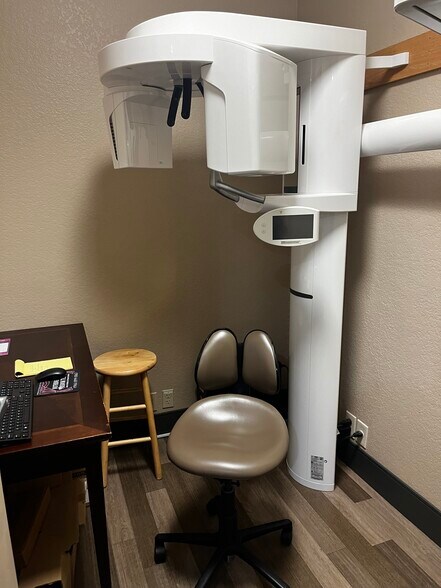 More Photos Of 1603 Eureka Rd, Roseville Medical For Sale