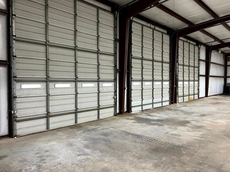 More Photos Of 744 FM 609, La Grange Service For Lease