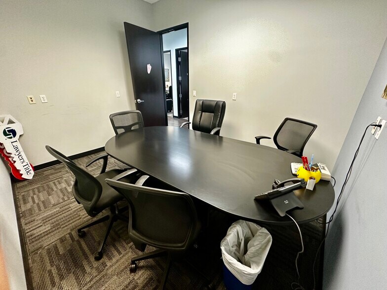 More Photos Of 17100 N 67th Ave, Glendale Office For Sale