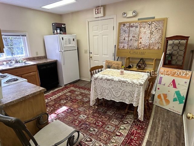More Photos Of 574 Sea Island Pky, Saint Helena Island Office For Sale