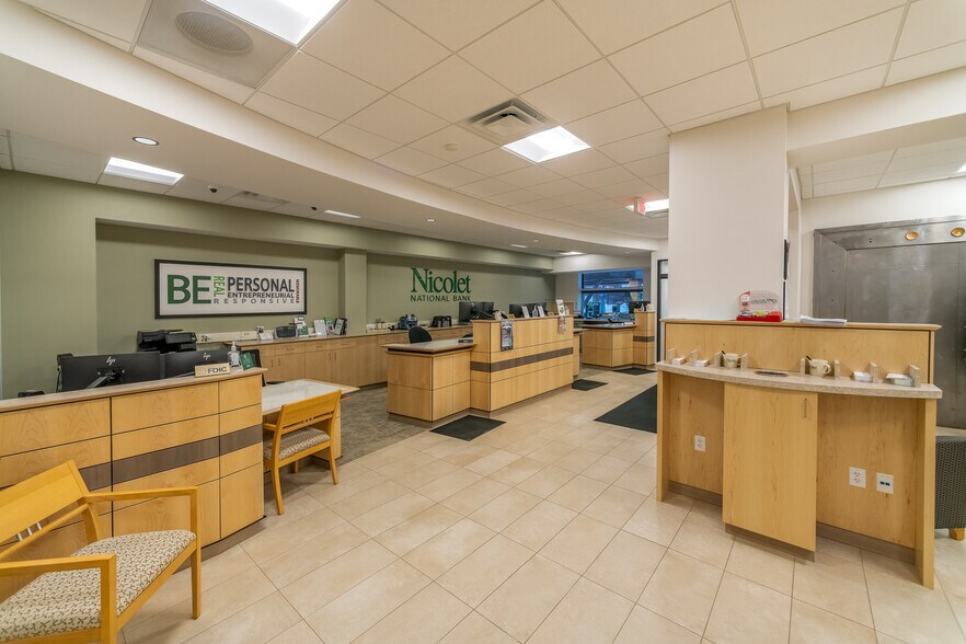More Photos Of 100-106 S Main st, Ishpeming Bank For Sale
