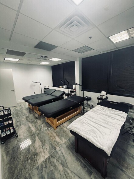 More Photos Of 5350 Shawnee Rd, Alexandria Medical For Sale