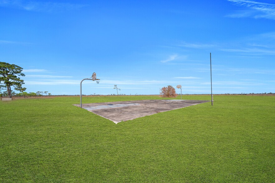 More Photos Of 6575 NE 96th Ave, Okeechobee Religious Facility For Sale