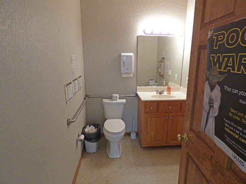 More Photos Of 308 US-62 Hwy, Ash Flat Medical For Sale