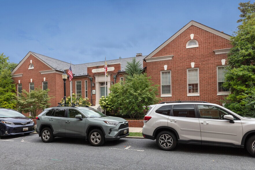 More Photos Of 116-120 Record St, Frederick Office Residential For Lease