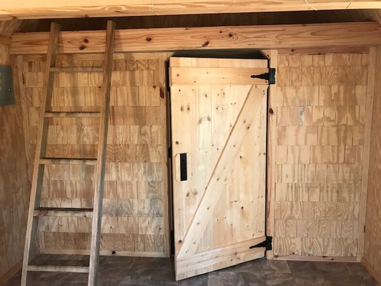 More Photos Of 8107 Blackwater Ridge Rd, Milton Apartments For Sale