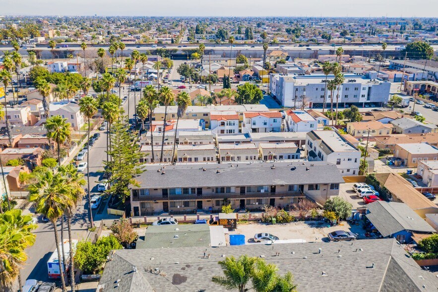 More Photos Of 538 W 82nd St, Los Angeles Apartments For Sale