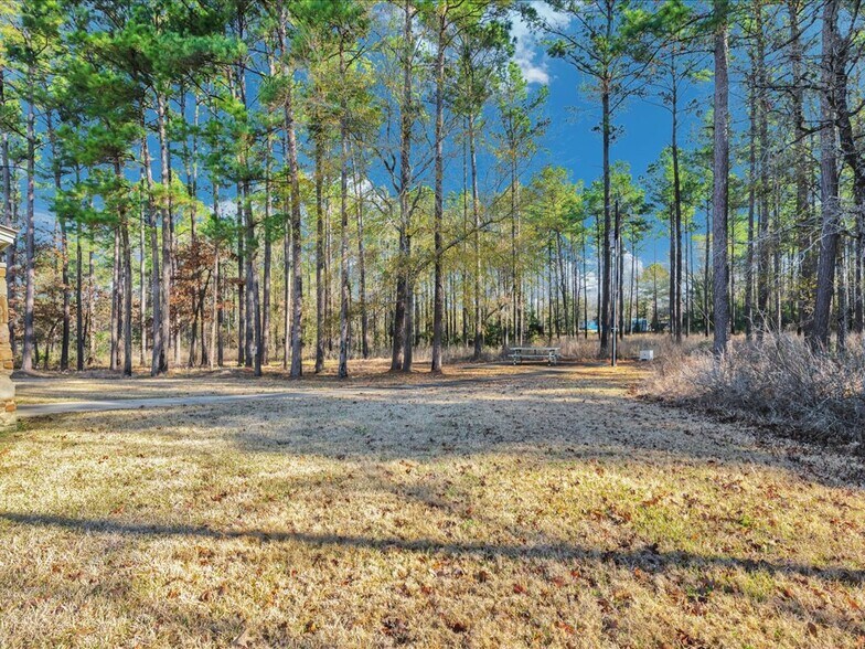 More Photos Of 7680 FM 2497, Lufkin Office For Sale