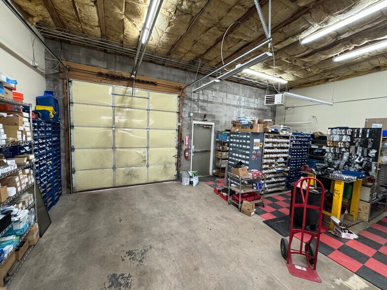 More Photos Of 1020 Ford St, Colorado Springs Flex For Sale