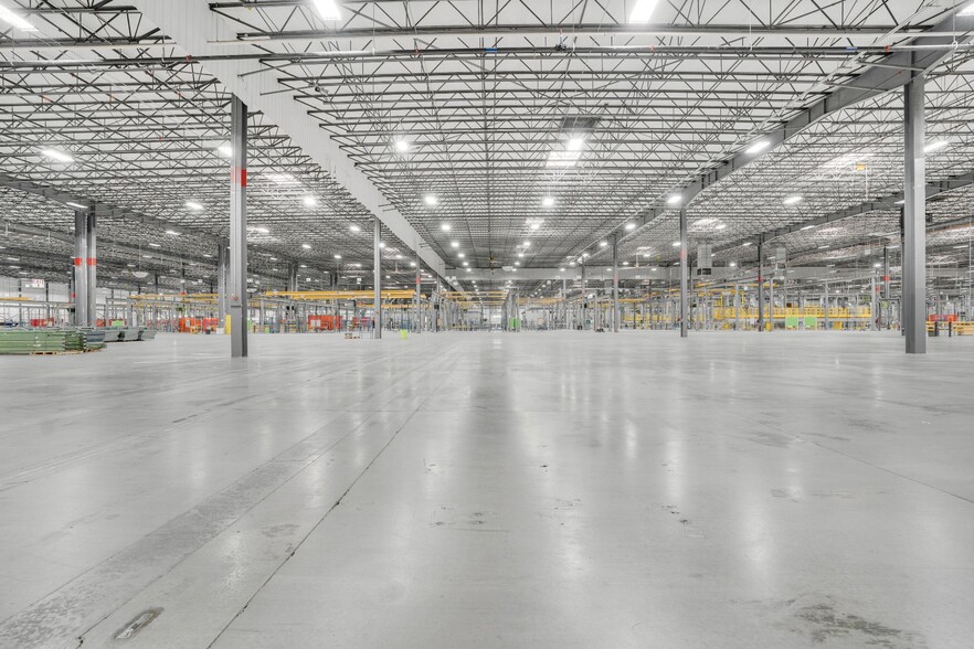 More Photos Of 100 Morgan Olson Way, Ringgold Manufacturing For Lease