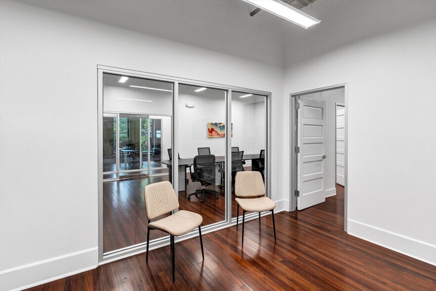 More Photos Of 901 Houston St, Fort Worth Office For Lease