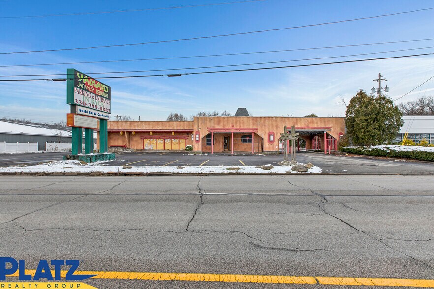 More Photos Of 3864 Youngstown Rd SE, Warren Restaurant For Sale