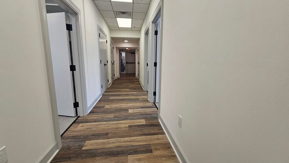 More Photos Of 10 N Main St, Doylestown Office Residential For Lease