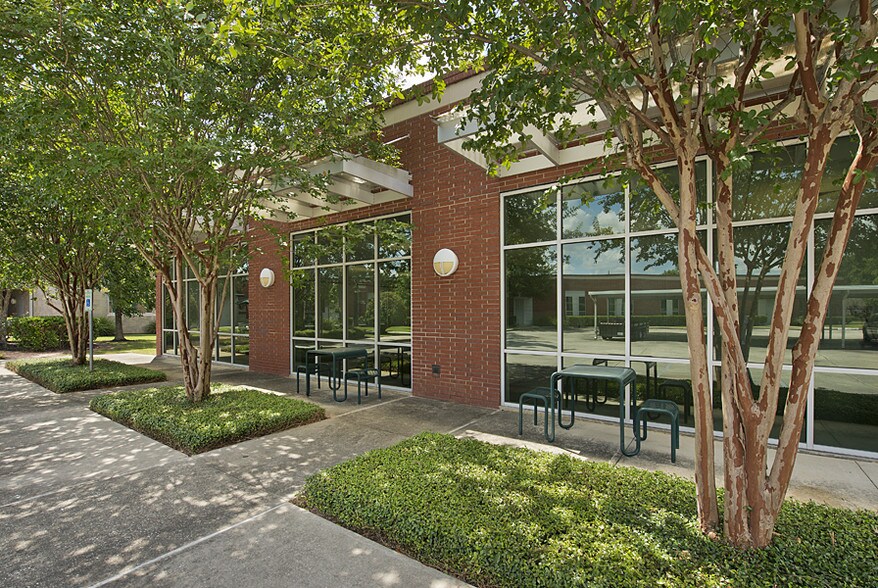 More Photos Of 411 Lantern Bend Dr, Houston Medical For Lease