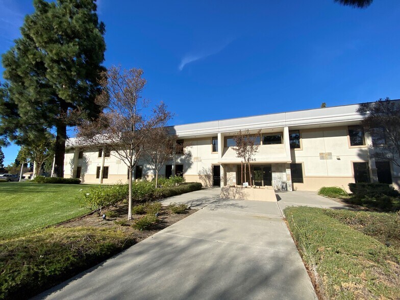 More Photos Of 2045 Royal Ave, Simi Valley Medical For Lease