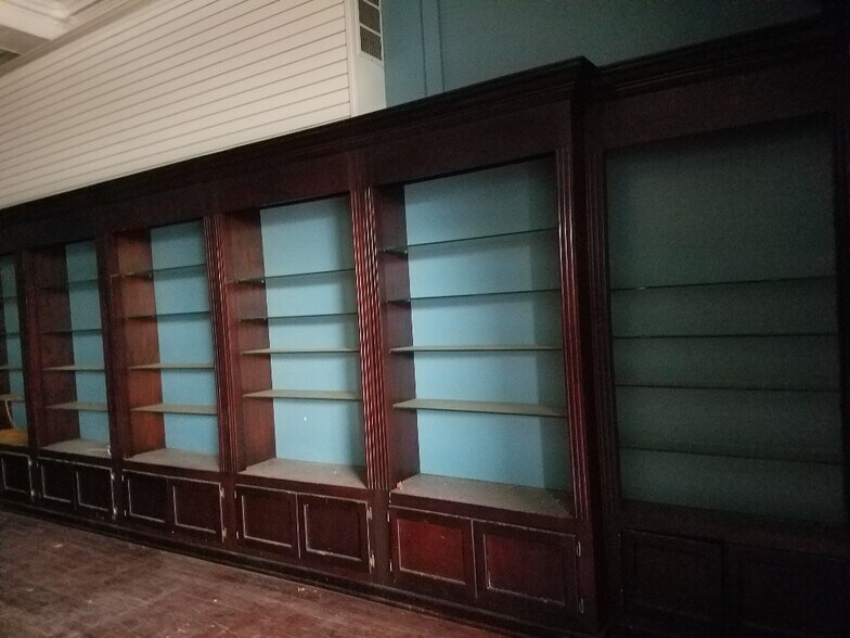 More Photos Of 1212 Broad St, Augusta Storefront Retail Residential For Sale
