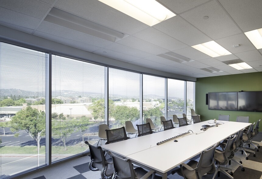 More Photos Of 305 Walnut St, Redwood City Office For Lease