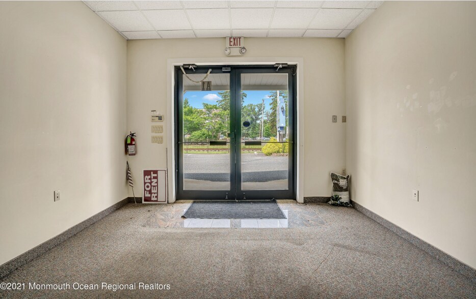 More Photos Of 2 Monmouth Ave, Freehold Office For Lease
