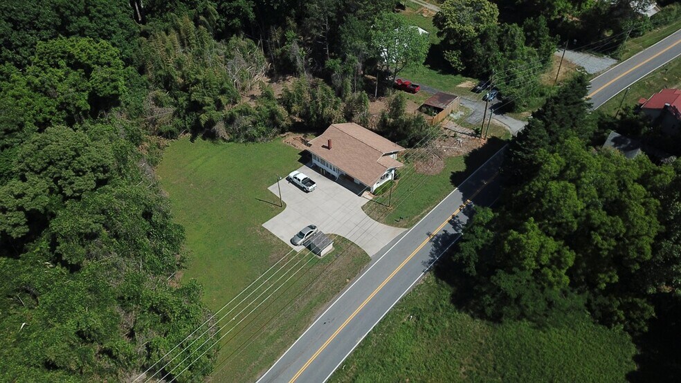 More Photos Of 5659 Old Dahlonega Hwy, Murrayville Office Residential For Lease