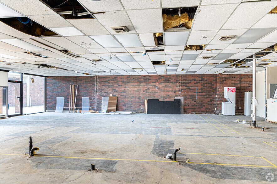 More Photos Of 816-818 NW Park Ln, Lee's Summit Office For Lease