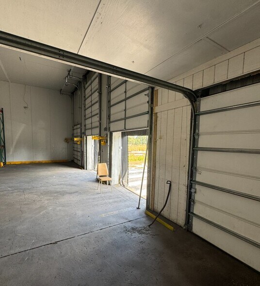More Photos Of 1111 W Main St, Lakeland Industrial For Sale