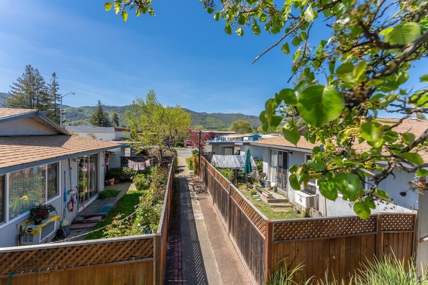 More Photos Of 649 Leslie St, Ukiah Apartments For Sale