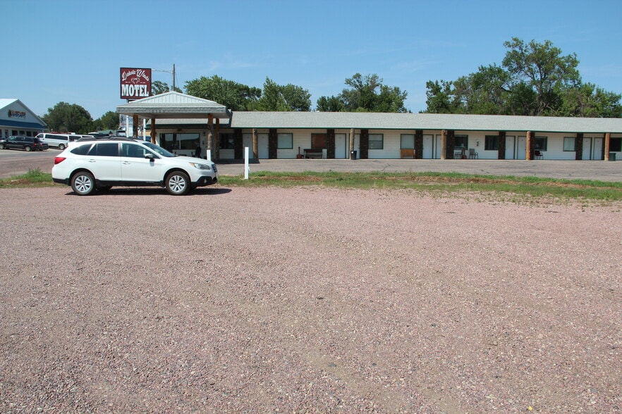 More Photos Of 720 S Main St, Kimball Hotel For Sale