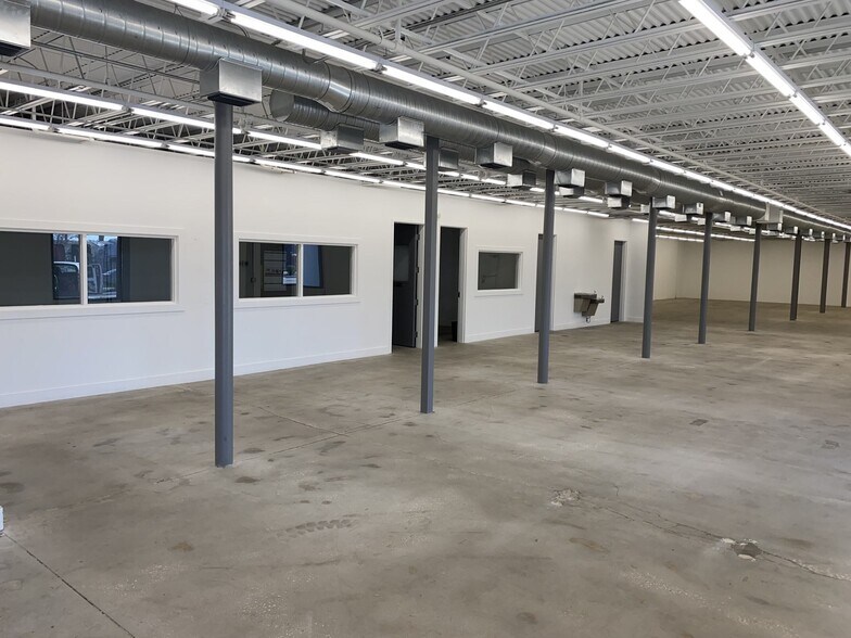 More Photos Of 4310 E Broadway Ave, Tampa Light Distribution For Lease
