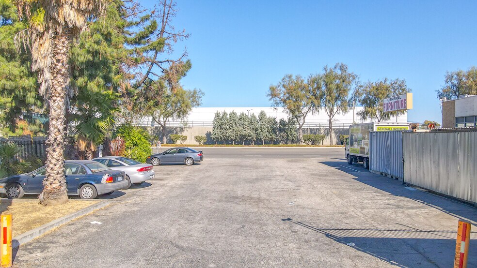 More Photos Of 14730 Valley Blvd, City Of Industry Land For Lease