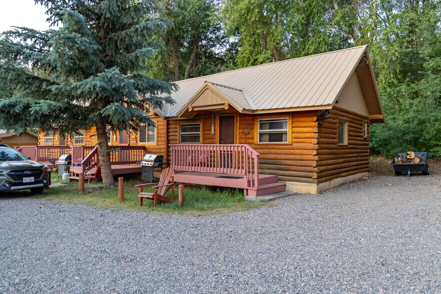 More Photos Of 27680 US Highway 160, South Fork Hotel For Sale