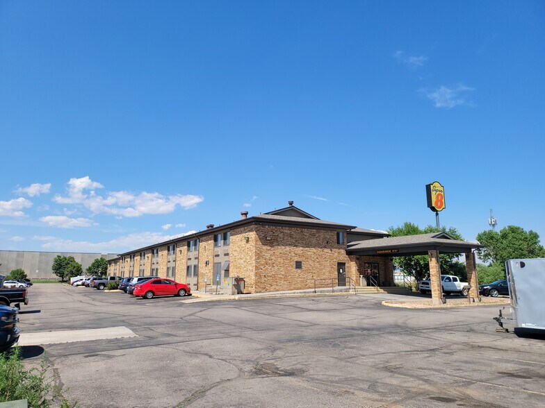 More Photos Of 409 Centro Way, Fort Collins Hotel For Sale