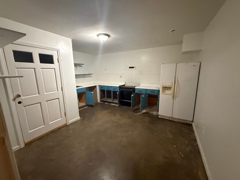 More Photos Of 320 Mill Creek Dr, Hull Religious Facility For Lease