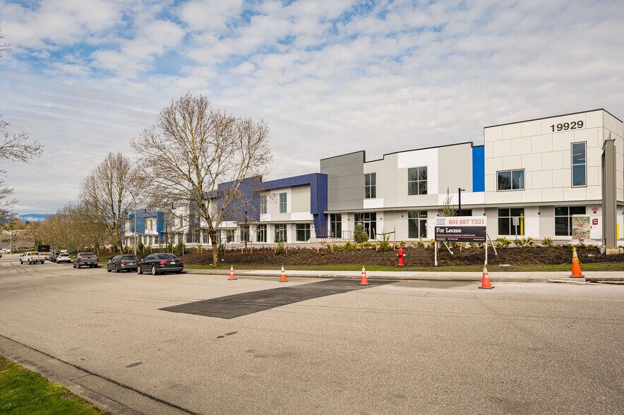 More Photos Of 19929 84 Av, Langley Warehouse For Lease